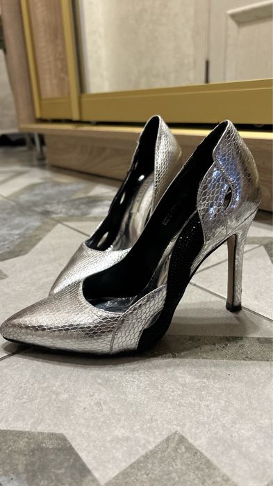 Туфли-лодочка срочно