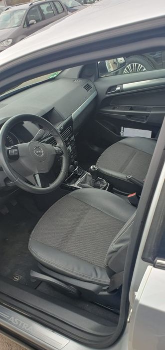 Vând Opel Astra H
