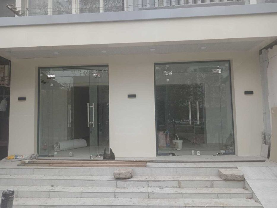 Сдаётся нежилое помещение 91 м² на первой линии, высокая проходимость