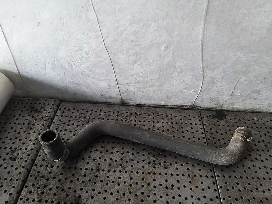 Furtun conducta apa 1.0 b toyota yaris 2013
