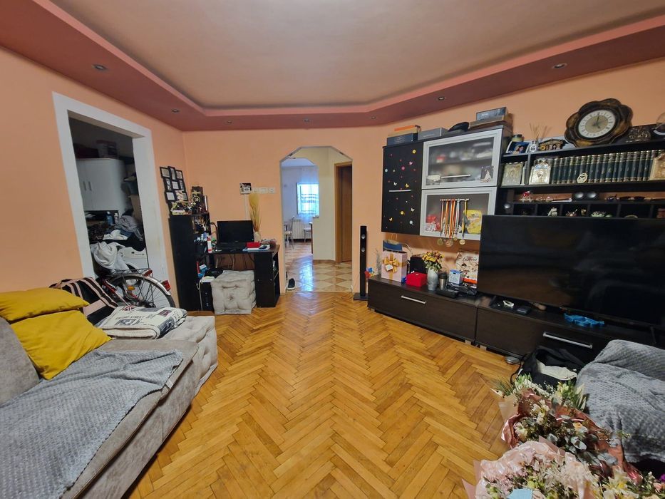 Proprietar vând apartament 3 camere zona Soarelui