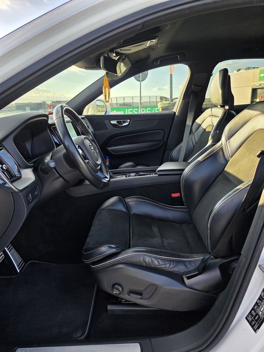 VOLVO XC60 2018 — imagine 4