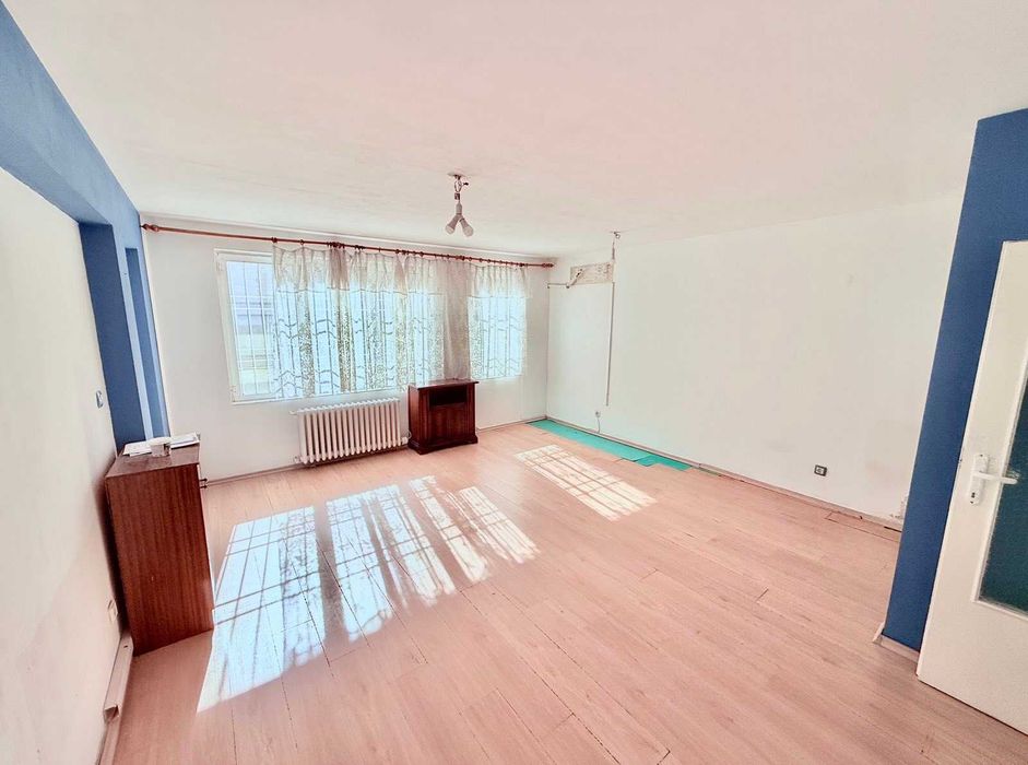 Продава се Двустаен апартамент в София, Красно село - 63 кв.м за 3675 €/кв.м - Снимка #2