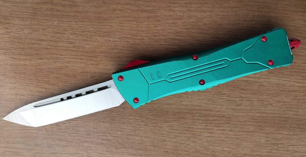 Microtech combat troodon tanto bounty hunter