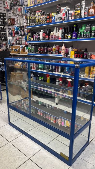 Стеклянная витрина