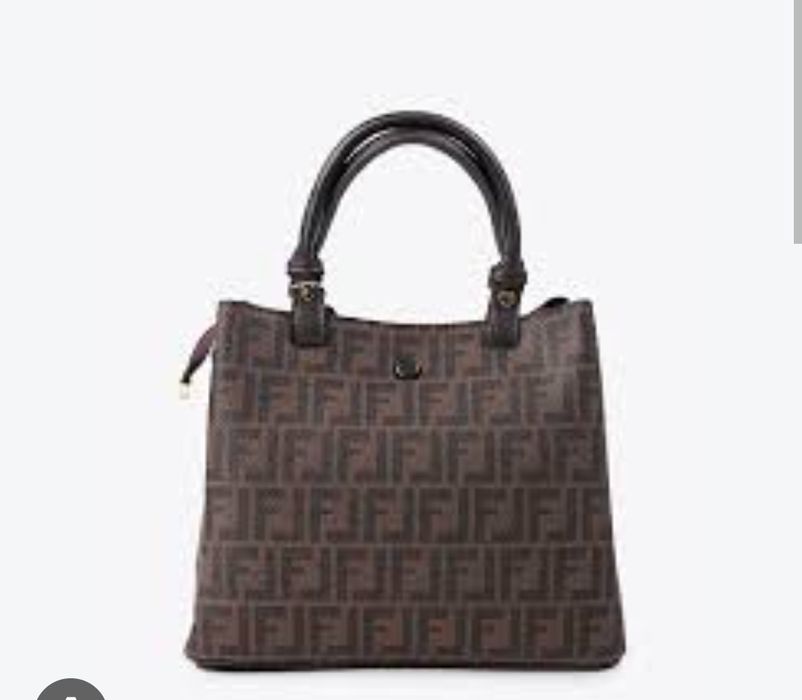Продам сумку Fendi