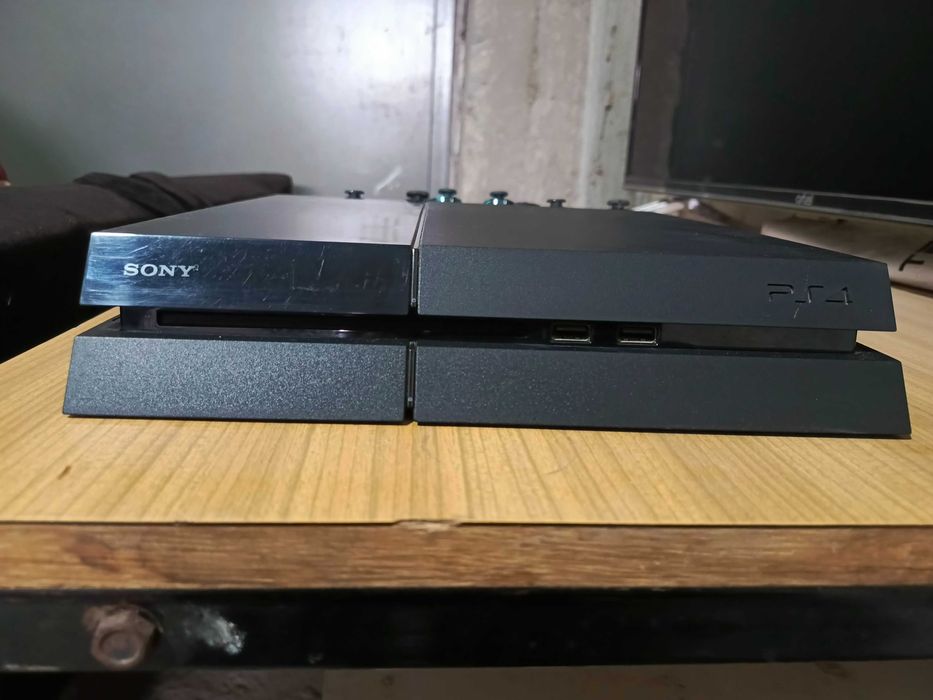 PlayStation 4 fat