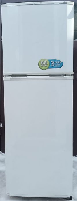 Двухкамерный холодильник