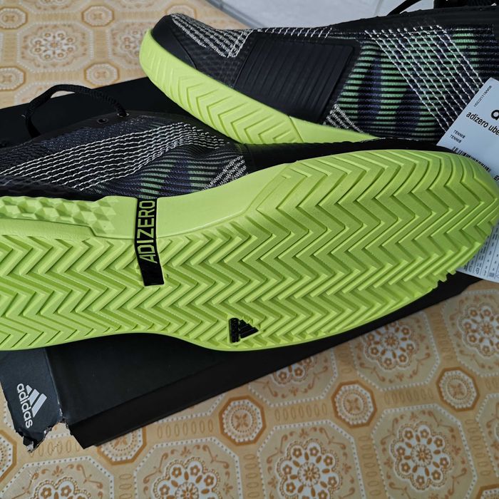 Vand Adidas Adizero Ubersonic 3 A, provenienta Germania, nou, 300 lei!
