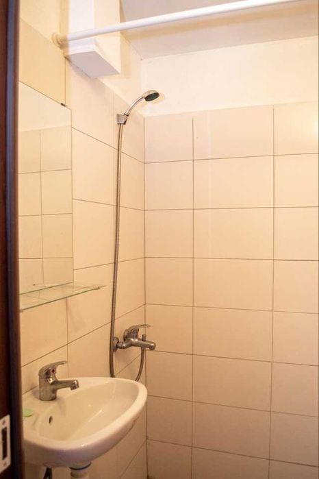 Дава се под наем Едностаен апартамент в София, Център - 30 кв.м за 298.86 € - Снимка #4