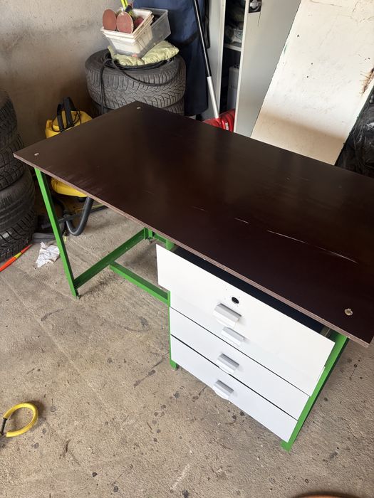 Banc de lucru cu 4 sertare