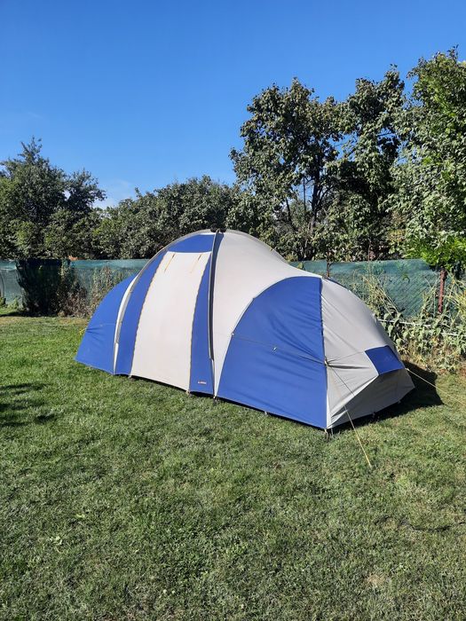 vand cort marechal 4 persoane