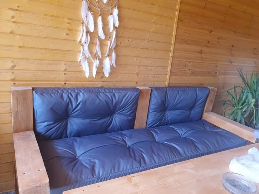 Saltele burete, saltele butoni, saltele impermeabile gradina