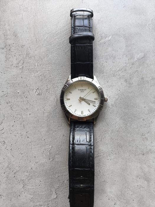 Продам часы Tissot 1853 t3128