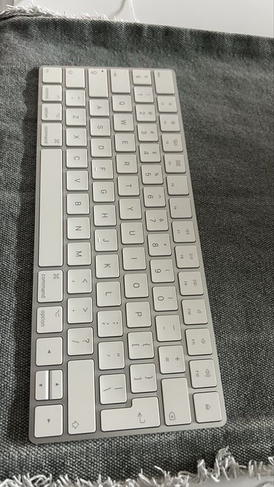 Alpple Kit Мишка и клавеатура никога не са използвани чисто нови