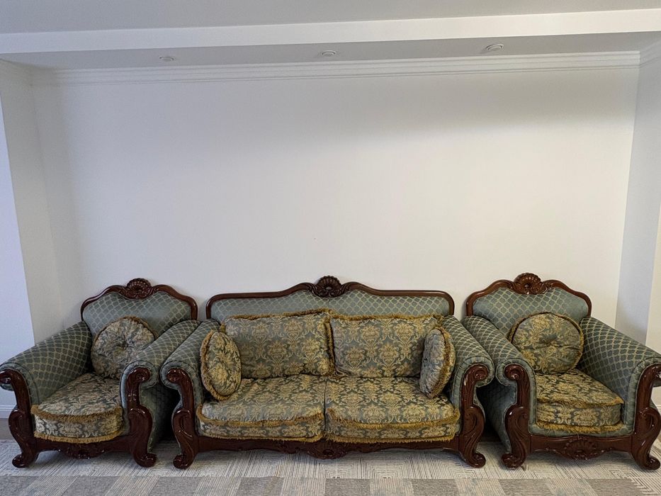 Диван. Мебель для гостиной