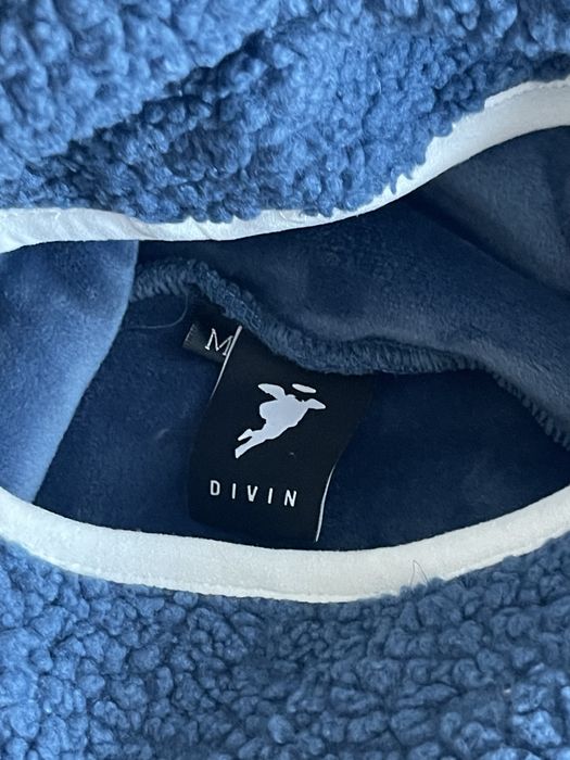 Divin неповторим суичър размер М