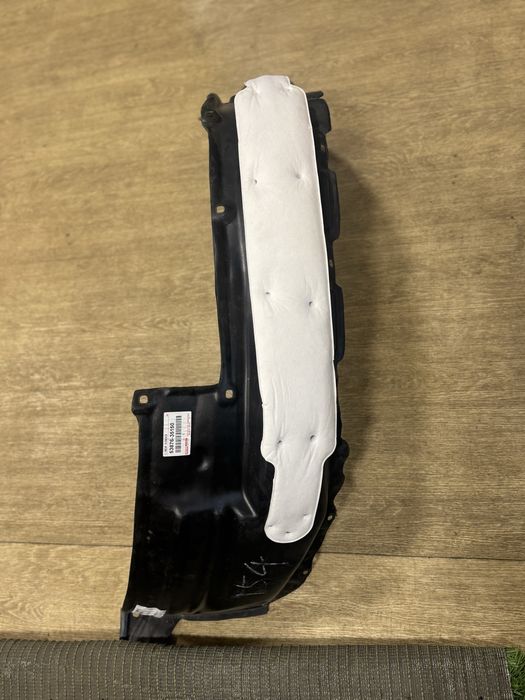 Подкрылок toyota 4 runner