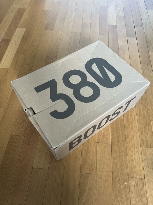 Yeezy 380 44 2/3
