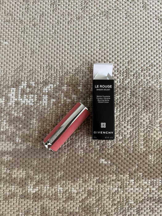 Ruj cu efect mat Givenchy