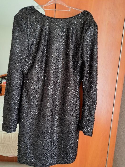 Черна дамска рокля