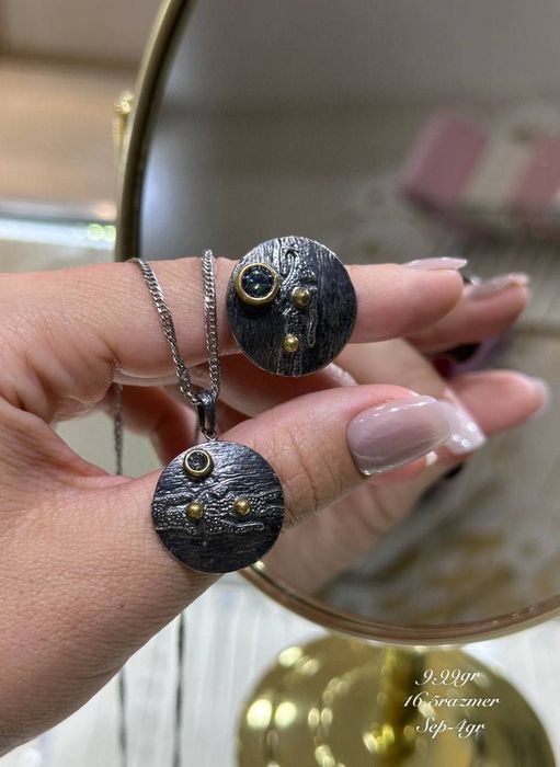 Продам серебряный комплект 925