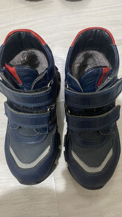 Обувь на мальчика 28/29 размеры