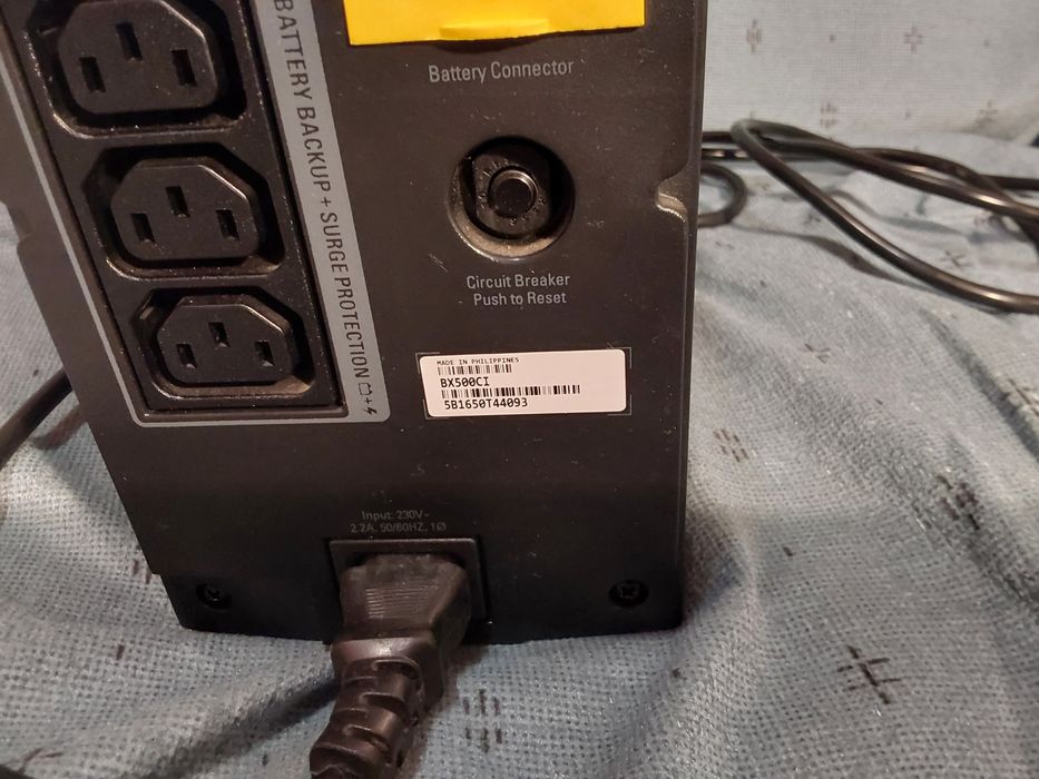 UPS  sursă neîntreruptibilă APC BX500CI