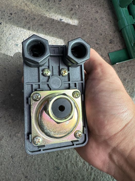 Реле давления для насосной станции