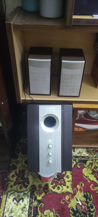 Продается бас самбуфер Microlab в отличном состоянии