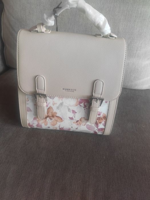 Rucsac bej cu imprimeu floral