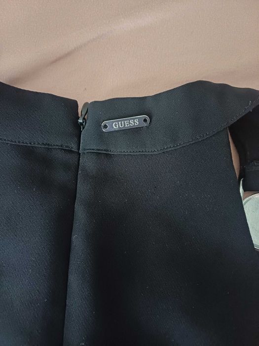 Страхотен потник Guess