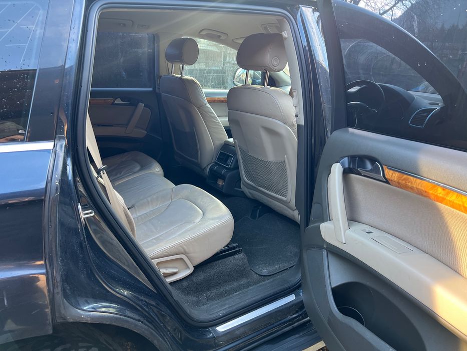 Vând  Audi Q7 S-line volan dreapta