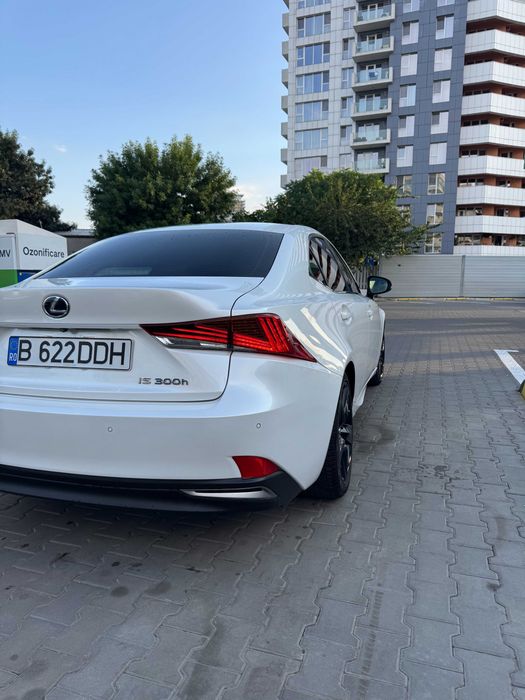 LEXUS IS 2018 — imagine 3