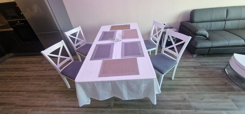 Нова трапезна маса с 4 стола и безплатен транспорт за В-на