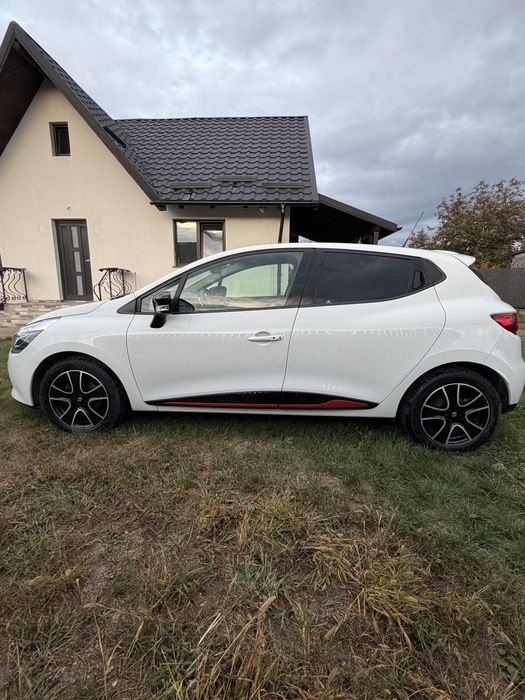 Renault Clio 4 • an fabricatie 2014 • 0,9 TCE