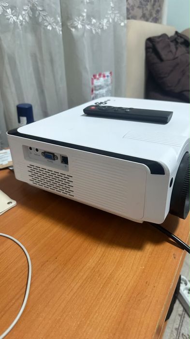 Продам проектор с wi-fi