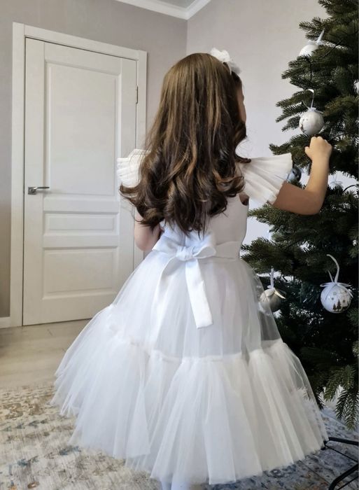 Платье нарядное 116 р