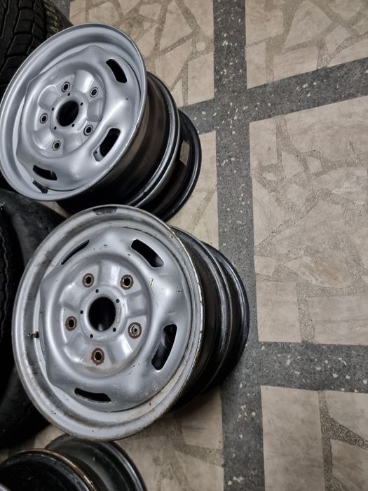 Ford 16 цола джанти за бус Перфектно състояние.. Замъка Ямбол.