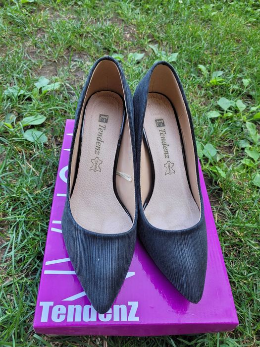 Официални обувки