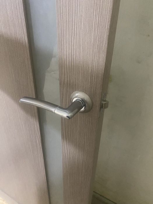 Двери с наличниками в отличном состоянии