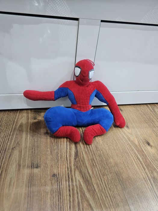 Plusuri cu licență, buburuza Elsa spiderman trolii buretele bob
