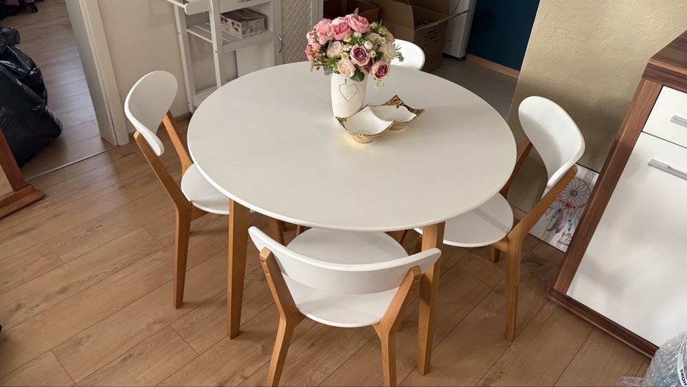 Кухненска маса JEGIND Ø105 бяло и  4 стола Кухненски стол JEGIND бял