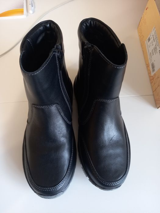 Продается обувь для мальчика