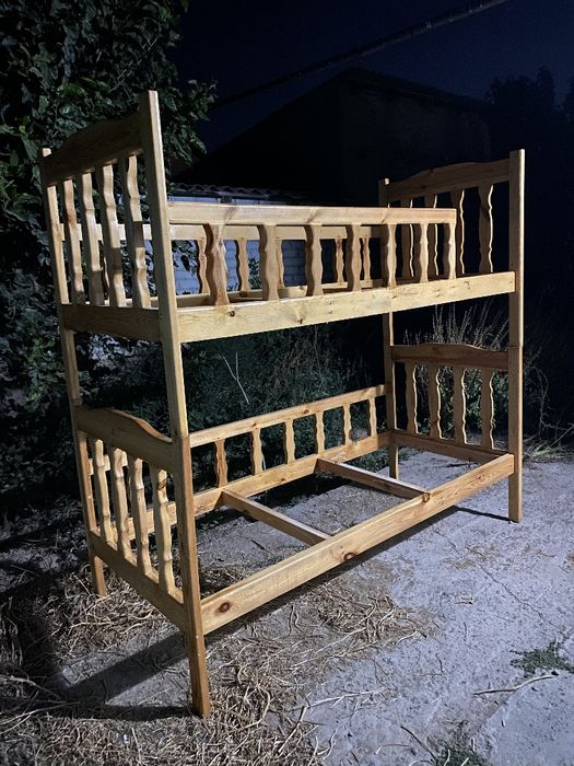 Двухэтажная кровать