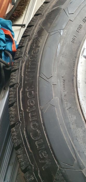 4 Гуми бусови 225 75 16 continental зимни