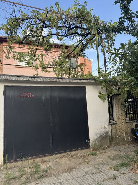 Продава се Етаж от къща в Казанлък - 140 кв.м за 765 €/кв.м - Снимка #1