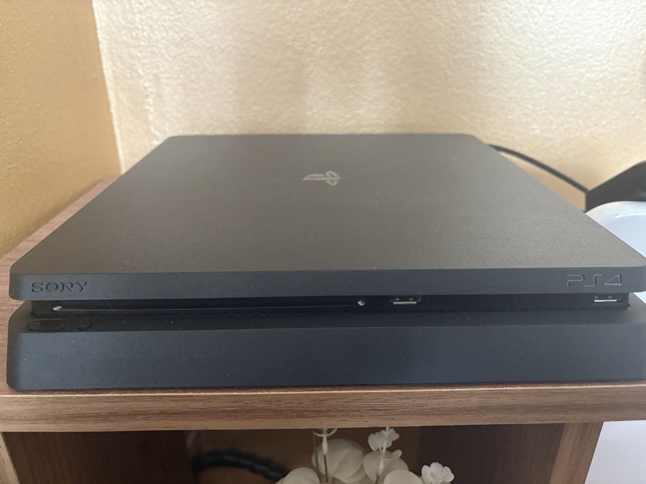 Ps4 с четири игри
