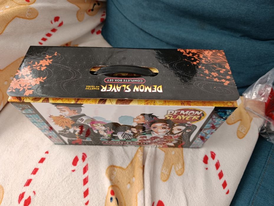 Demon Slayer Complete Manga Box Set – Stare Impecabilă