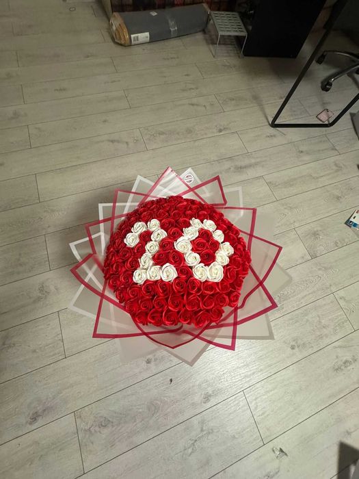 Buchet Trandafiri Imperiali cu Sclipici / Stitch / Coronita